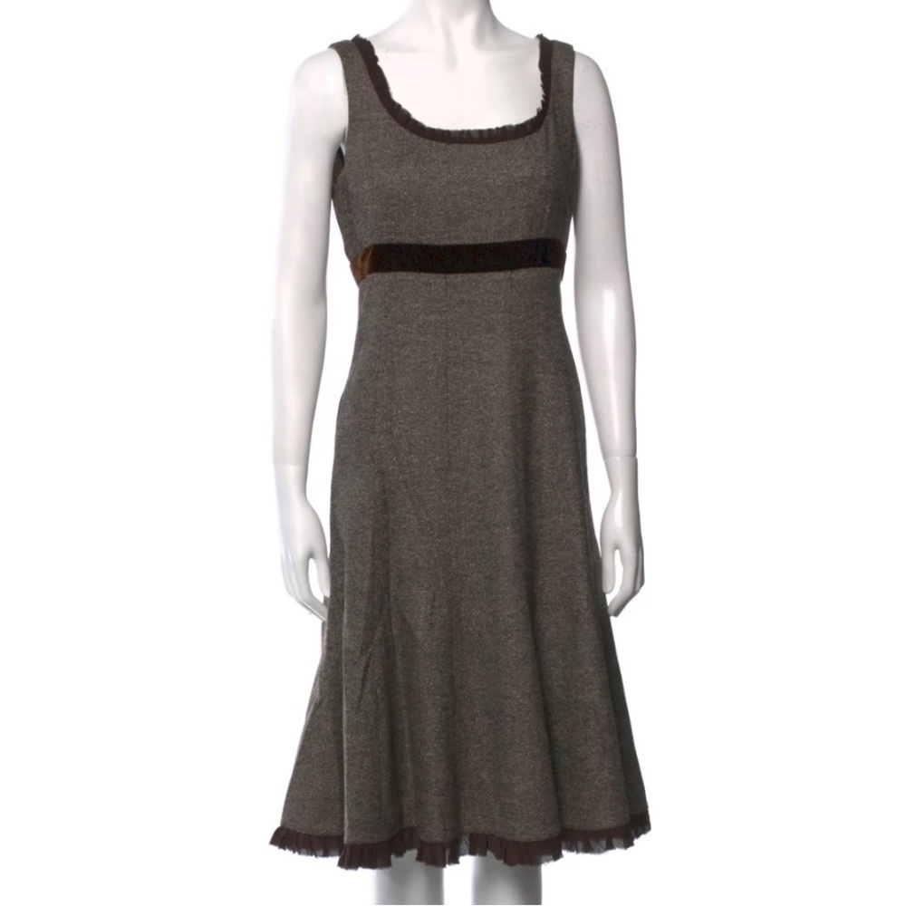 Michael kors Virgin Wool knee length dress sz 0